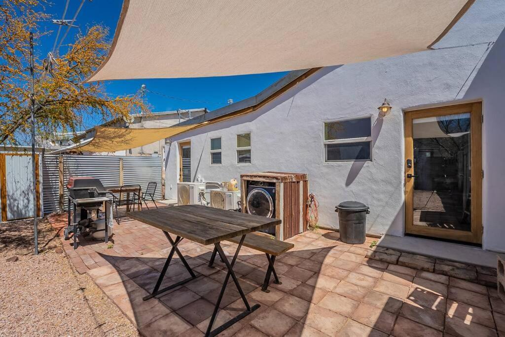 Apartamento Historic 1900 Adobe Downtown Barrio Retreat, Low Summer Rates! Tucson Exterior foto